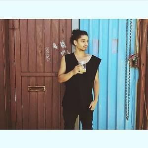 Meet your Posher, Moises